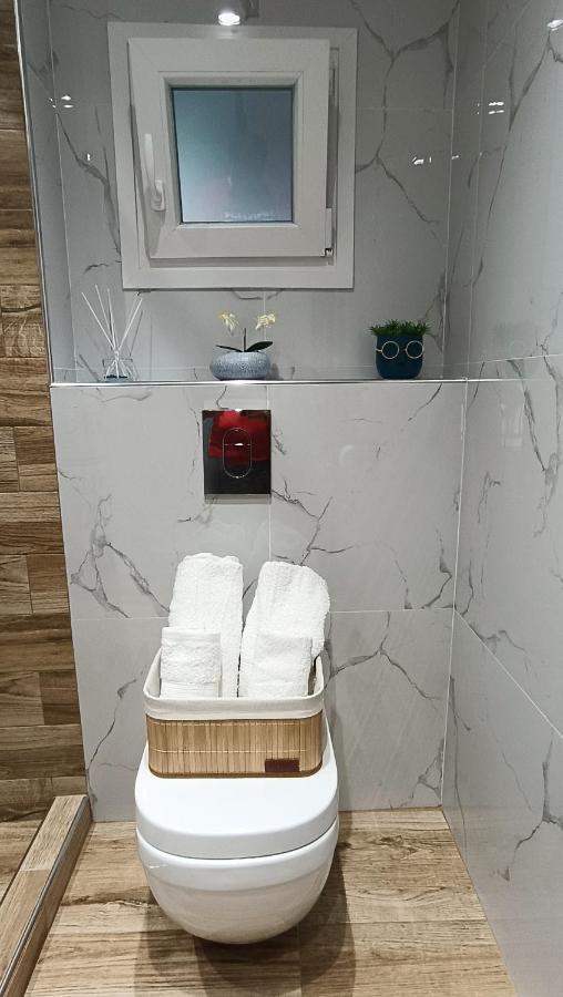 Comfort Corner 75M2 100Mbs Salonic Exterior foto